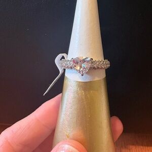 Elegant Silver Heart-Shaped Women's Ring